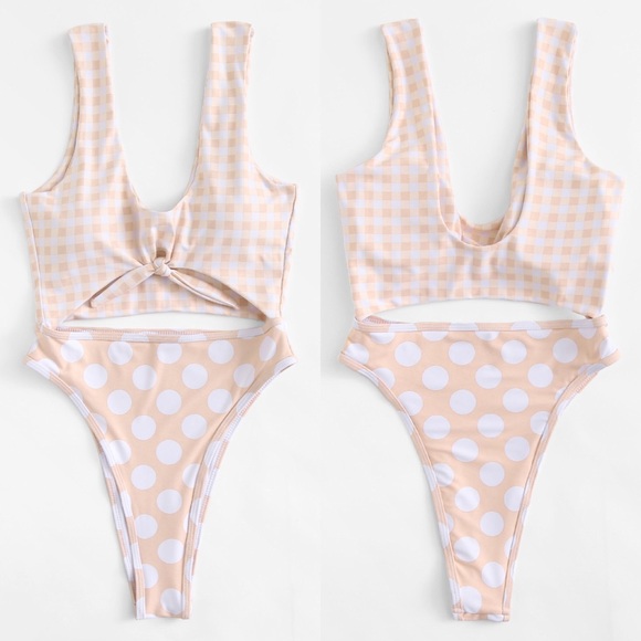 ๐๐ผโญ๏ธ๐ฅ๐๐Pale pink dot and square front monokin - Picture 2 of 8